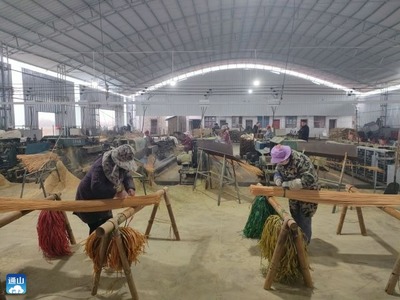 通山駐村隊員化身“銷售員” 拓寬竹制品銷路，助農(nóng)增收解憂愁